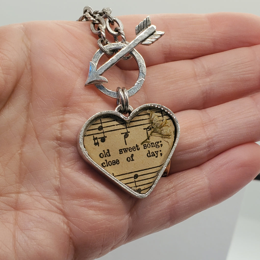 Love Song Heart & Arrow Necklace