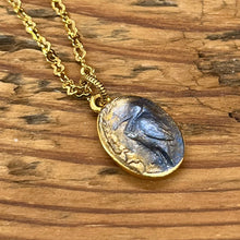 Load image into Gallery viewer, Mini Heron Impression Necklace

