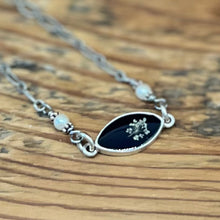 Load image into Gallery viewer, Queen Anne&#39;s Lace Choker
