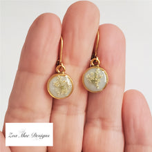 Load image into Gallery viewer, Tiny Queen Anne&#39;s Lace Earrings AG with Grey

