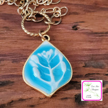 Load image into Gallery viewer, Grande Clay Impression Necklace with Flowering Kale
