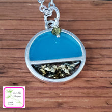 Load image into Gallery viewer, Cold Enamel Split Pendant Glitter Necklace
