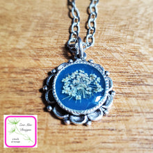 Load image into Gallery viewer, Scalloped Queen Anne&#39;s Lace Necklace
