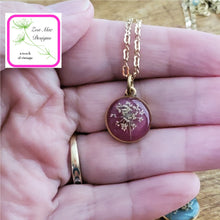 Load image into Gallery viewer, Mini Queen Anne&#39;s Lace Necklace held in hand
